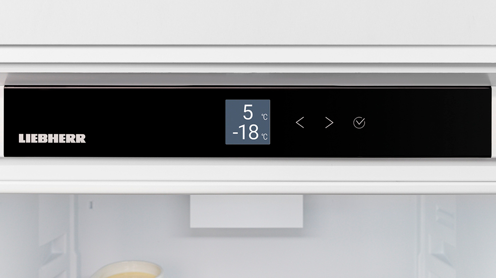 Встраиваемый холодильник с морозильной камерой IRCe 5121-22 001 Liebherr